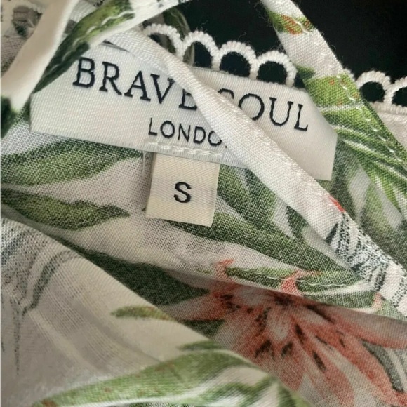 Brave Soul Playsuit Lace Trim Botanical Print Size S 8 UK V-Neck front and Back - Picture 6 of 7